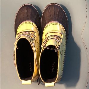 Sorel rain boots